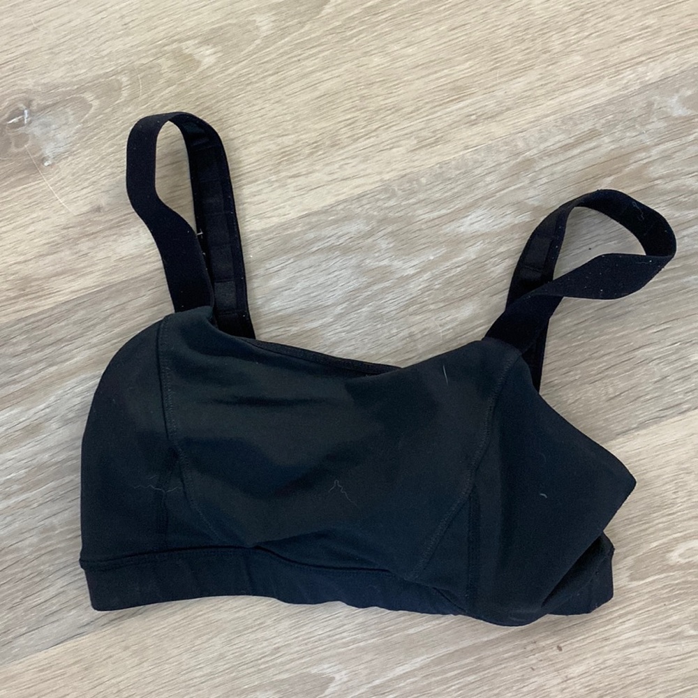 Lululemon Speed sports bra